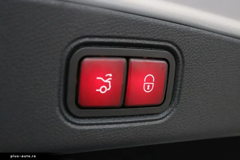 Mercedes-Benz E 200 din 2020 cu 69.168 km - oferta MER164969 - foto 24