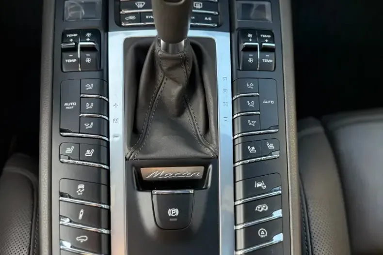 Porsche Macan din 2020 cu 78.500 km - oferta POR164971 - foto 34