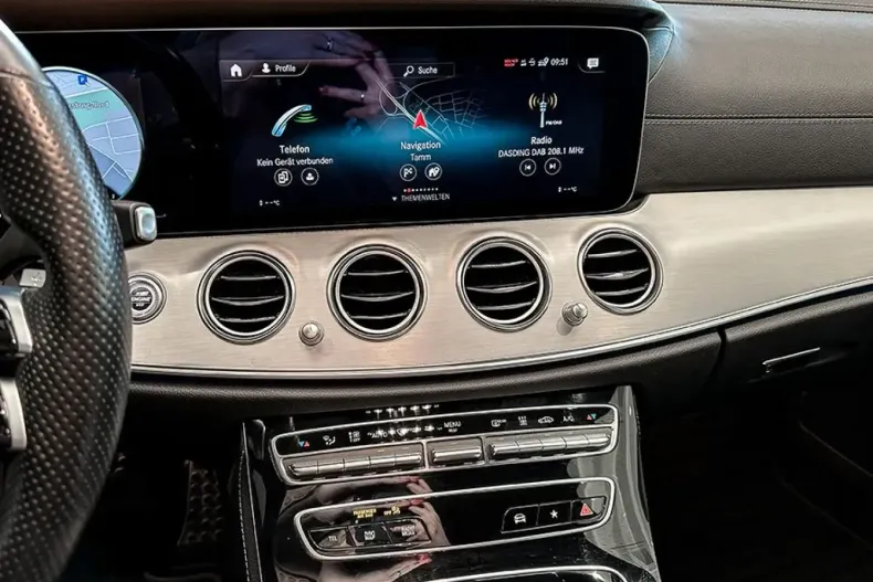 Mercedes-Benz E 300 din 2021 cu 93.450 km - oferta MER164974 - foto 12