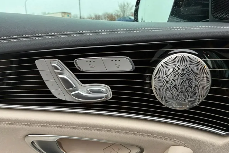 Mercedes-Benz E 300 din 2022 cu 99.992 km - oferta MER164975 - foto 10