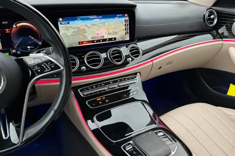 Mercedes-Benz E 300 din 2022 cu 99.992 km - oferta MER164975 - foto 12