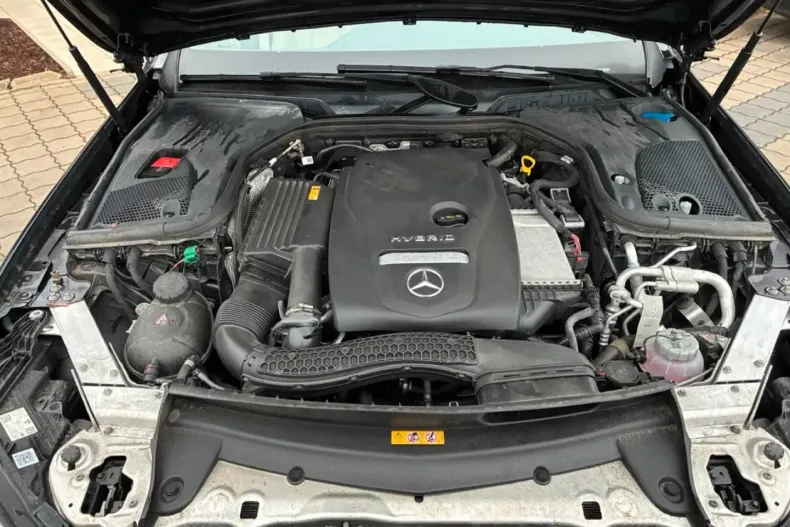 Mercedes-Benz E 300 din 2022 cu 99.992 km - oferta MER164975 - foto 19