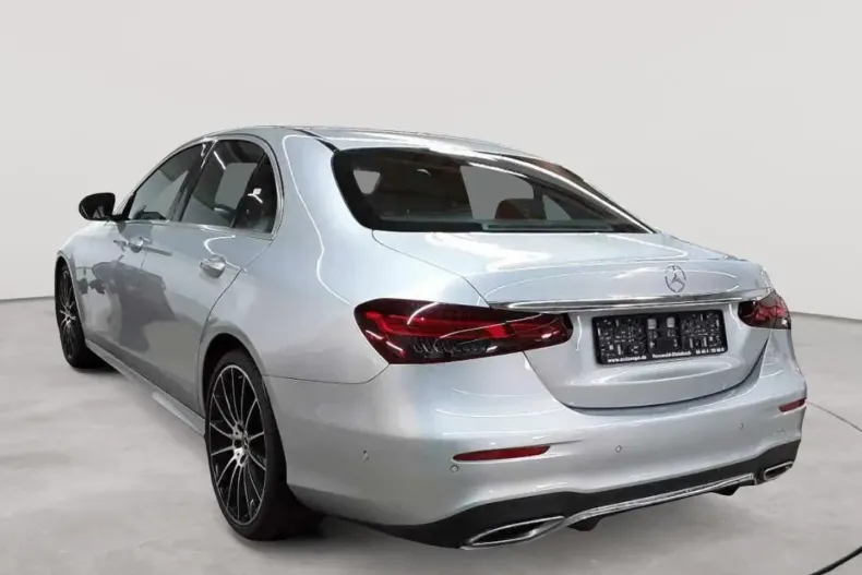 Mercedes-Benz E 220 din 2021 cu 90.067 km - oferta MER164976 - foto 2