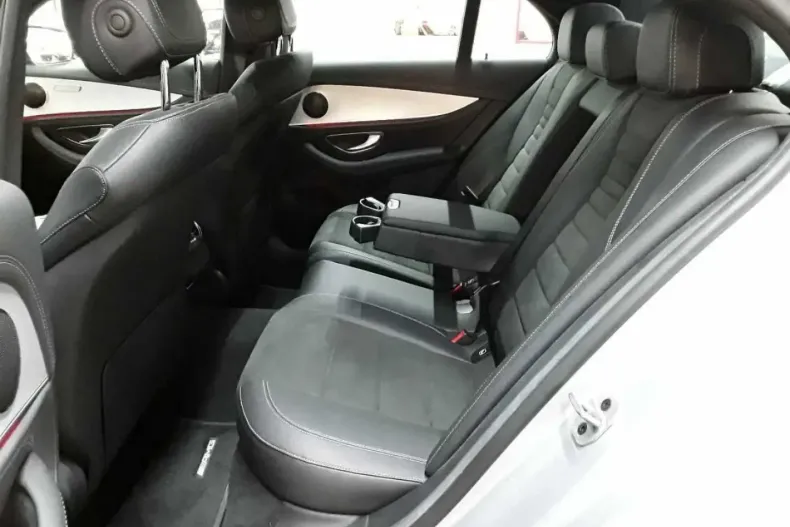 Mercedes-Benz E 220 din 2021 cu 90.067 km - oferta MER164976 - foto 7