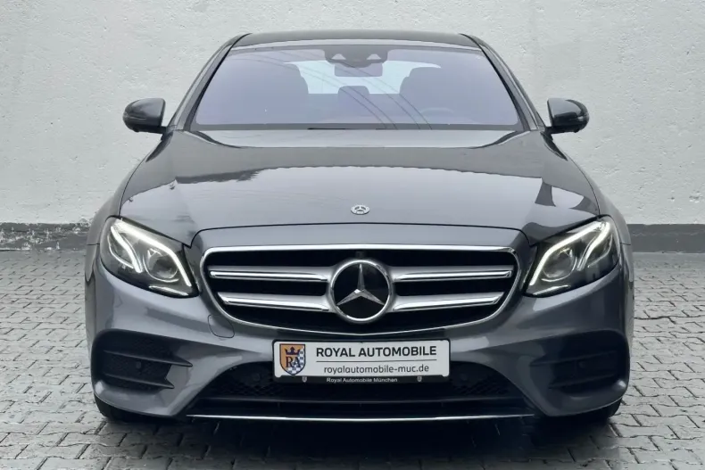 Mercedes-Benz E 300 din 2020 cu 59.000 km - oferta MER164978 - foto 2