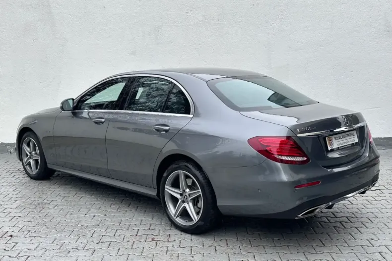 Mercedes-Benz E 300 din 2020 cu 59.000 km - oferta MER164978 - foto 4