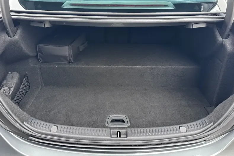 Mercedes-Benz E 300 din 2020 cu 59.000 km - oferta MER164978 - foto 7