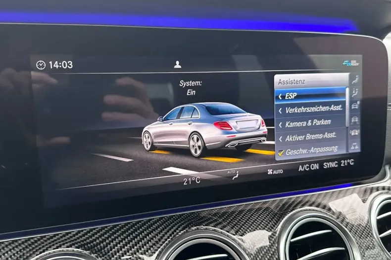 Mercedes-Benz E 300 din 2020 cu 59.000 km - oferta MER164978 - foto 19