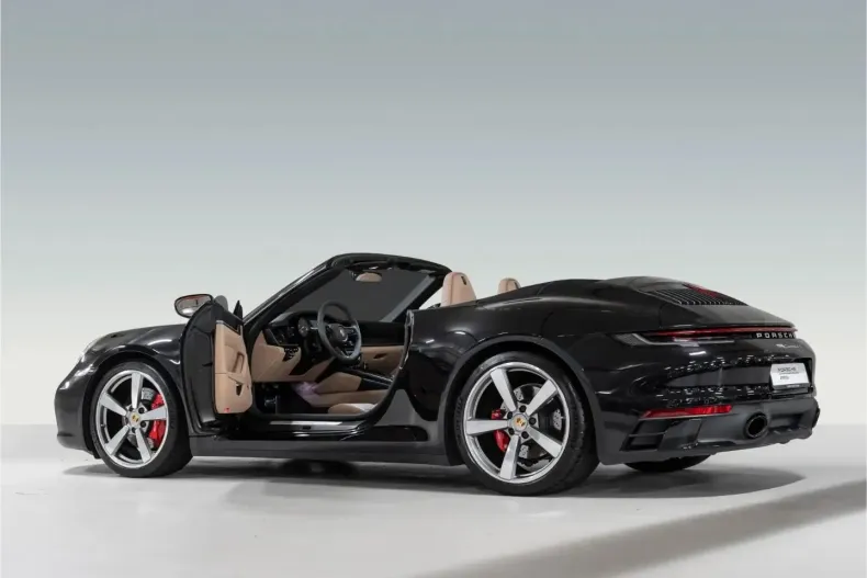 Porsche 992 din 2024 cu 16.999 km - oferta POR164980 - foto 1