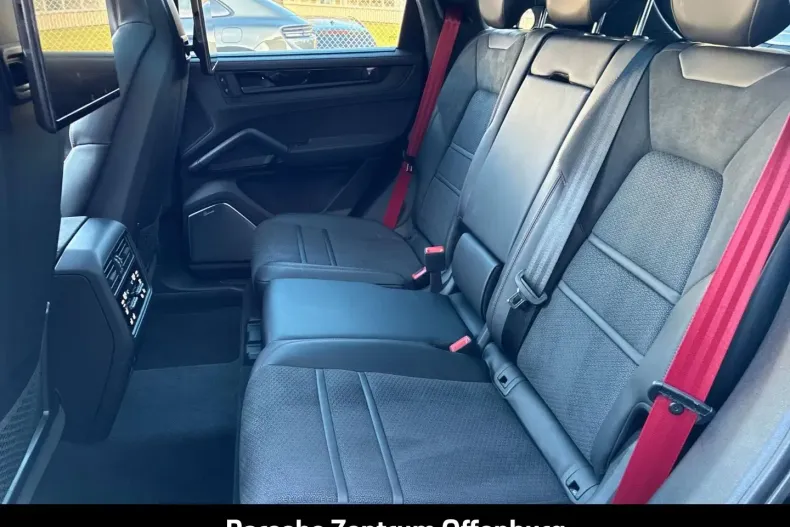 Porsche Cayenne din 2024 cu 16.000 km - oferta POR164982 - foto 3