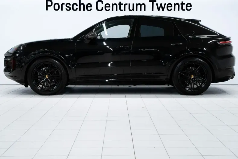 Porsche Cayenne din 2025 cu 17.581 km - oferta POR164984 - foto 1