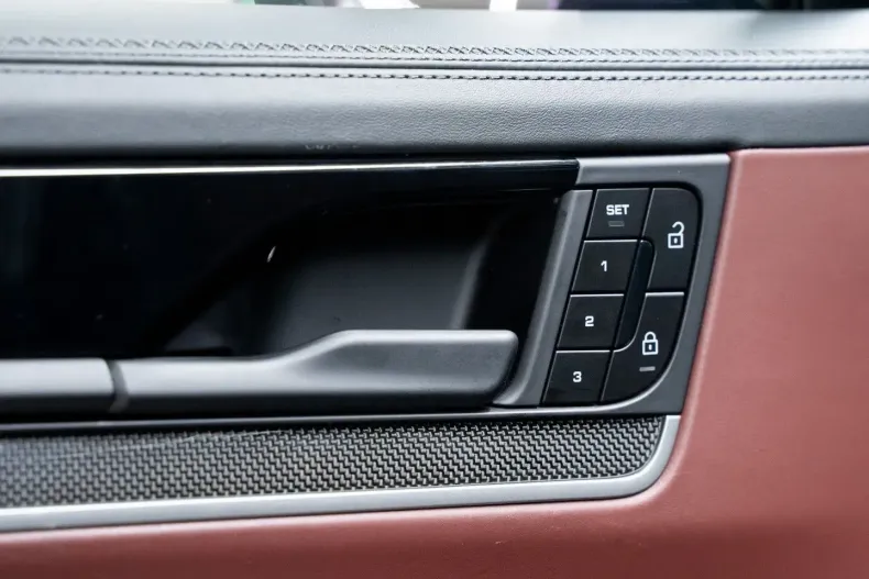 Porsche Cayenne din 2025 cu 17.581 km - oferta POR164984 - foto 25