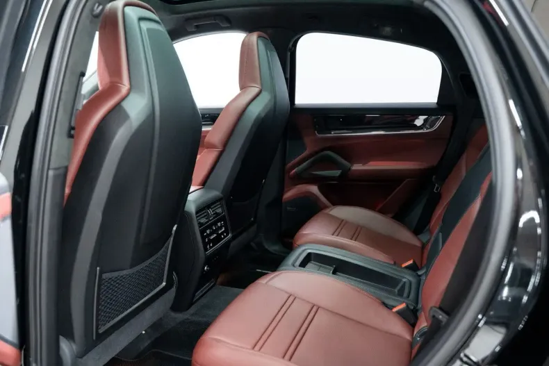 Porsche Cayenne din 2025 cu 17.581 km - oferta POR164984 - foto 28