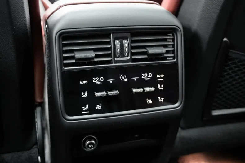 Porsche Cayenne din 2025 cu 17.581 km - oferta POR164984 - foto 30