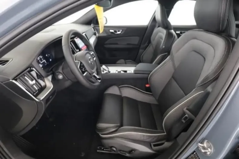 Volvo S60 din 2024 cu 22.500 km - oferta VOL164991 - foto 9