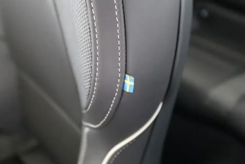 Volvo S60 din 2024 cu 22.500 km - oferta VOL164991 - foto 18