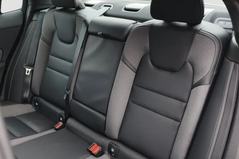 Volvo S60 din 2024 cu 22.500 km - oferta VOL164991 - foto 26