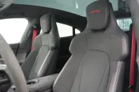 Porsche Taycan din 2024 cu 26.598 km - oferta POR164997 - foto 3