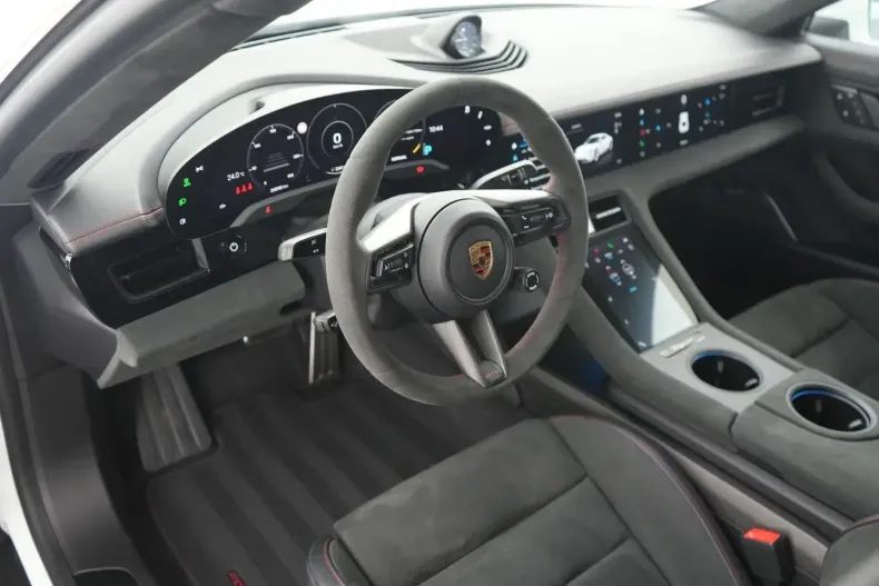 Porsche Taycan din 2024 cu 26.598 km - oferta POR164997 - foto 12