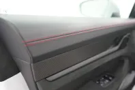 Porsche Taycan din 2024 cu 26.598 km - oferta POR164997 - foto 14