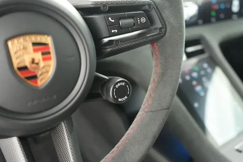 Porsche Taycan din 2024 cu 26.598 km - oferta POR164997 - foto 22