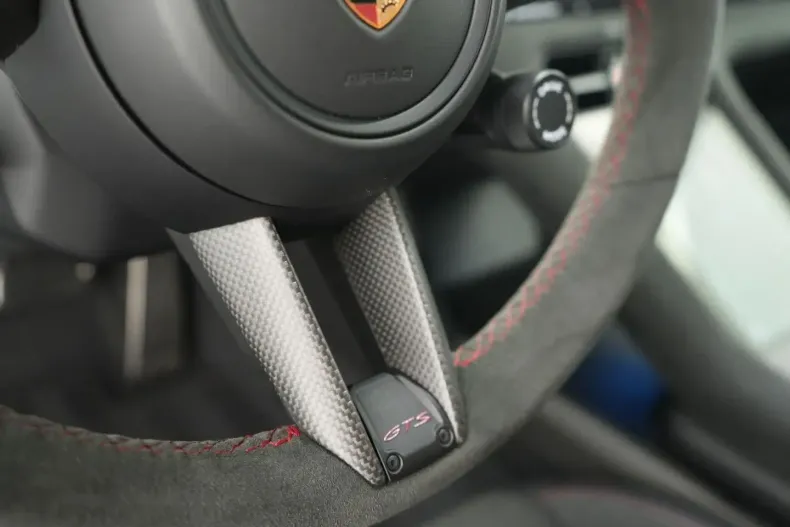 Porsche Taycan din 2024 cu 26.598 km - oferta POR164997 - foto 23