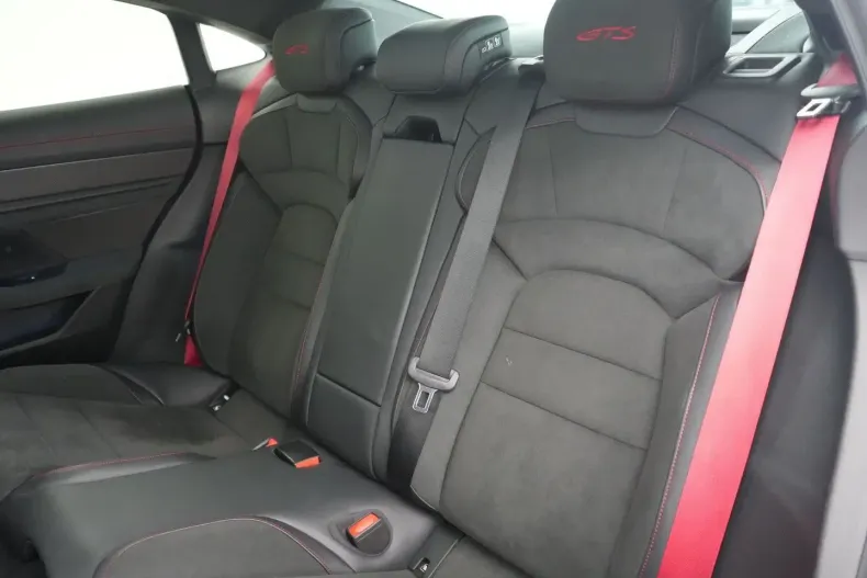 Porsche Taycan din 2024 cu 26.598 km - oferta POR164997 - foto 30