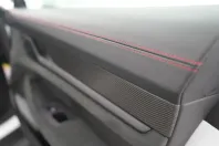 Porsche Taycan din 2024 cu 26.598 km - oferta POR164997 - foto 39