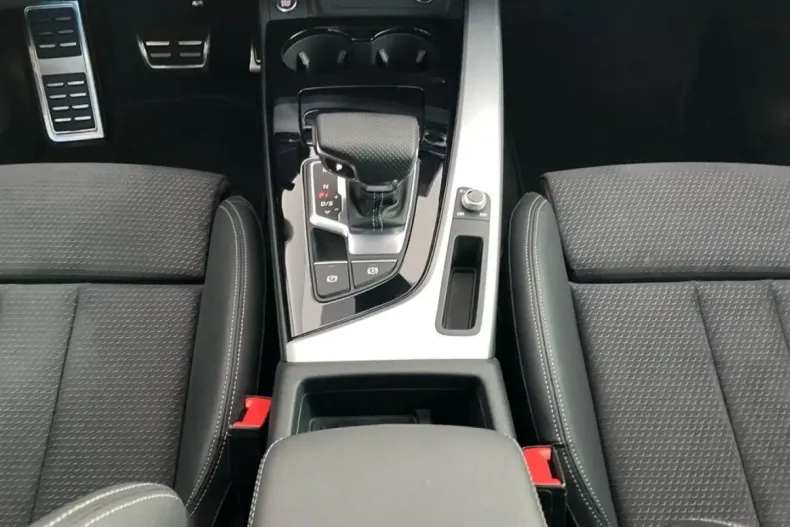 Audi A4 din 2022 cu 43.176 km - oferta AUD165004 - foto 12