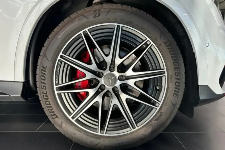 Mercedes-Benz GLC 43 AMG din 2024 cu 22.800 km - oferta MER165011 - foto 6