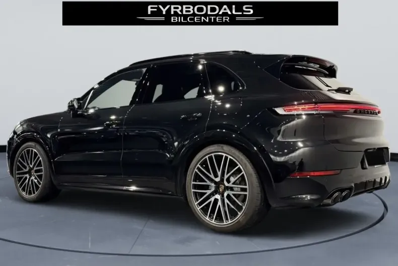 Porsche Cayenne din 2024 cu 62.400 km - oferta POR165014 - foto 8