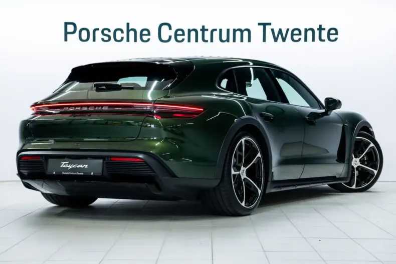 Porsche Taycan din 2024 cu 28.574 km - oferta POR165018 - foto 6