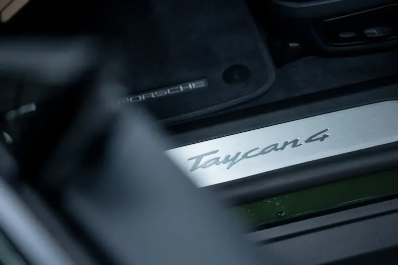 Porsche Taycan din 2024 cu 28.574 km - oferta POR165018 - foto 15