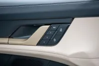 Porsche Taycan din 2024 cu 28.574 km - oferta POR165018 - foto 16