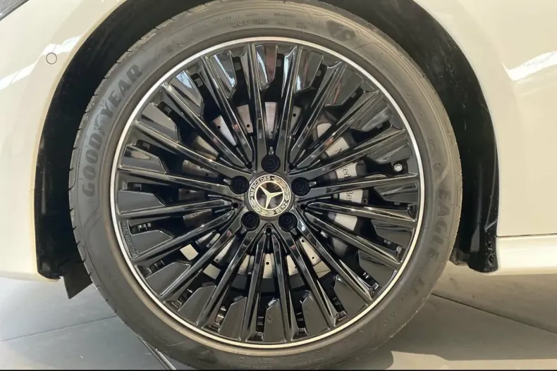 Mercedes-Benz CLE 200 din 2024 cu 9.067 km - oferta MER165020 - foto 14