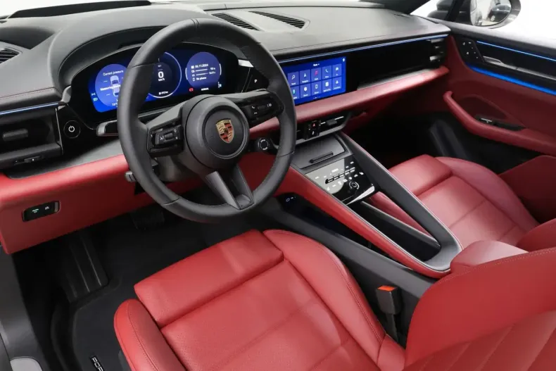 Porsche Macan din 2024 cu 12.800 km - oferta POR165022 - foto 3