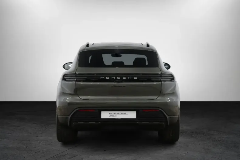 Porsche Macan din 2024 cu 12.800 km - oferta POR165022 - foto 8