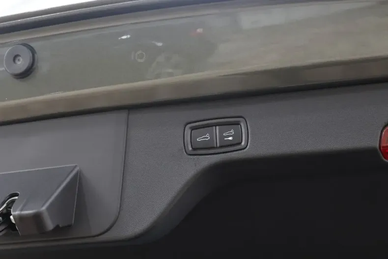 Porsche Macan din 2024 cu 12.800 km - oferta POR165022 - foto 25