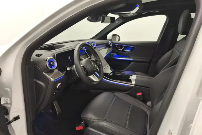 Mercedes-Benz GLC 200 din 2023 cu 26.395 km - oferta MER165023 - foto 8