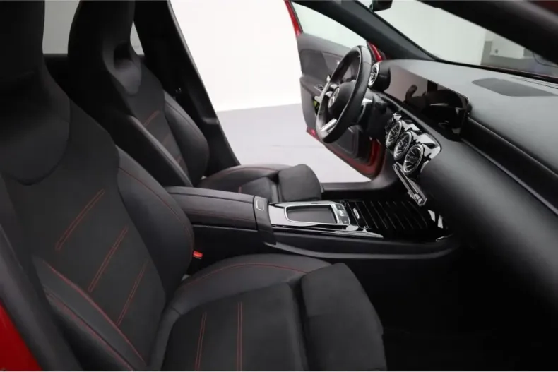 Mercedes-Benz A 250 din 2024 cu 12.000 km - oferta MER165024 - foto 14