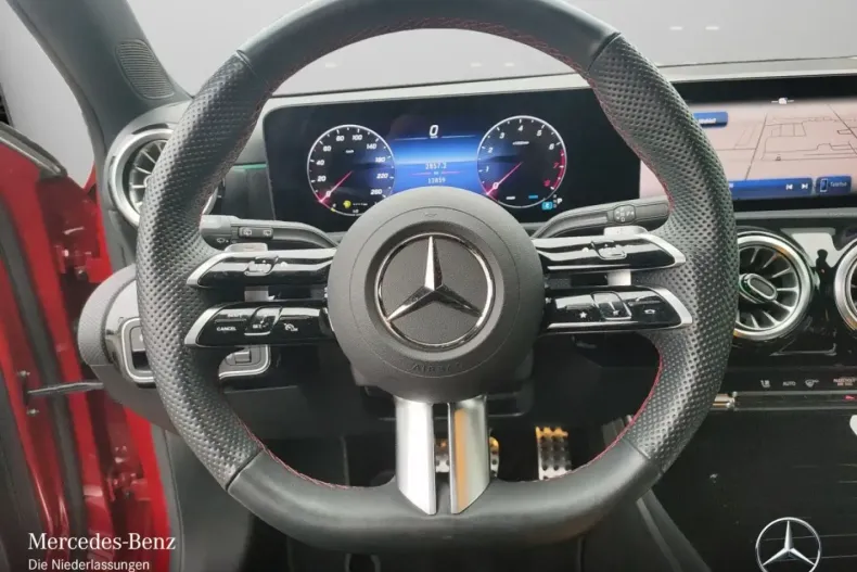 Mercedes-Benz A 250 din 2024 cu 12.614 km - oferta MER165027 - foto 11