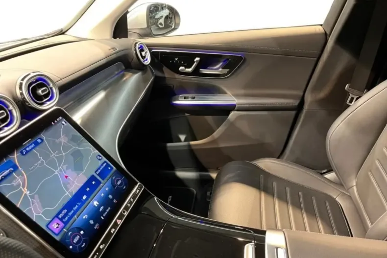 Mercedes-Benz GLC 200 din 2024 cu 12.494 km - oferta MER165030 - foto 4