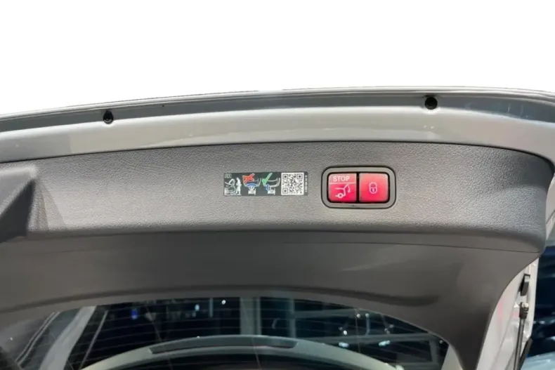 Mercedes-Benz GLC 200 din 2024 cu 12.494 km - oferta MER165030 - foto 13