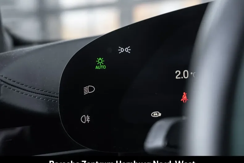 Porsche Taycan din 2024 cu 10.280 km - oferta POR165031 - foto 40