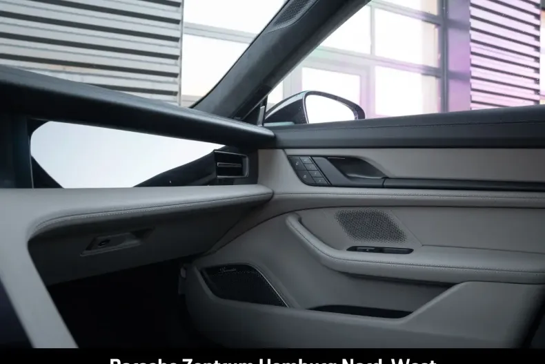 Porsche Taycan din 2024 cu 10.280 km - oferta POR165031 - foto 44