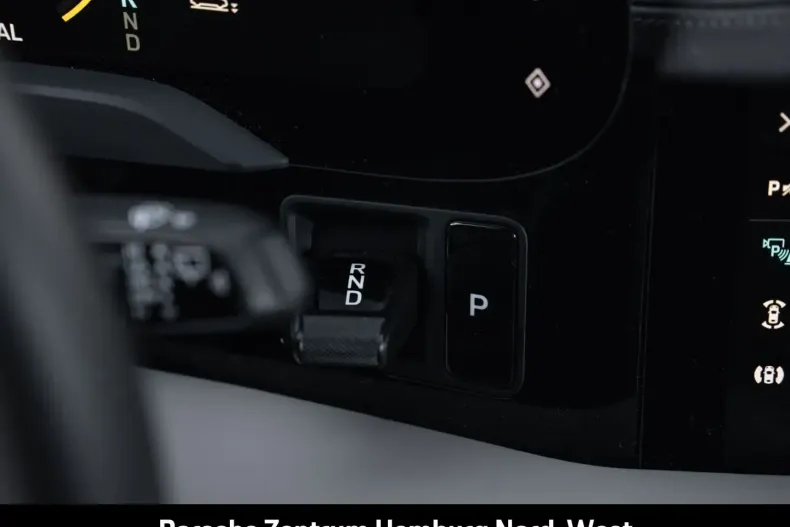 Porsche Taycan din 2024 cu 10.280 km - oferta POR165031 - foto 45