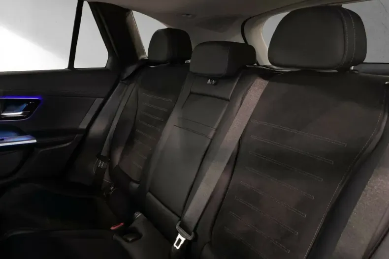 Mercedes-Benz GLC 200 din 2024 cu 12.390 km - oferta MER165032 - foto 9