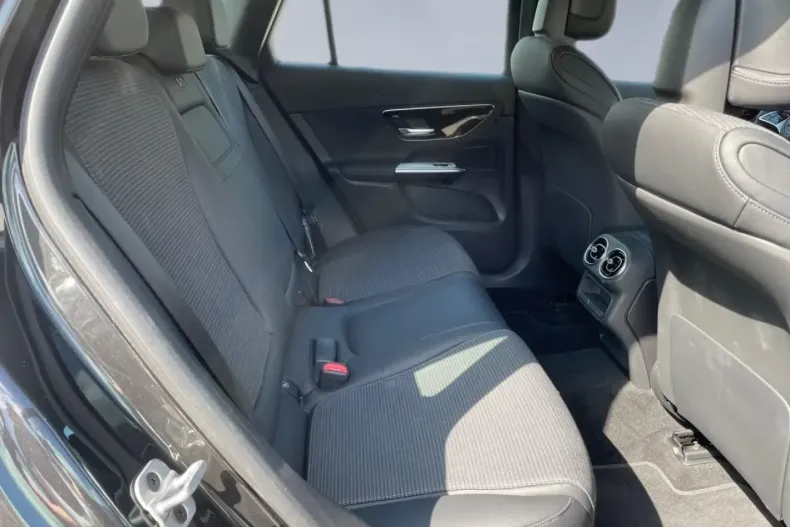 Mercedes-Benz GLC 200 din 2024 cu 14.130 km - oferta MER165033 - foto 12