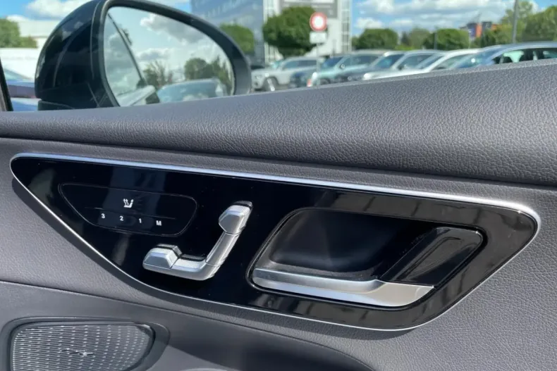 Mercedes-Benz GLC 200 din 2024 cu 14.130 km - oferta MER165033 - foto 18