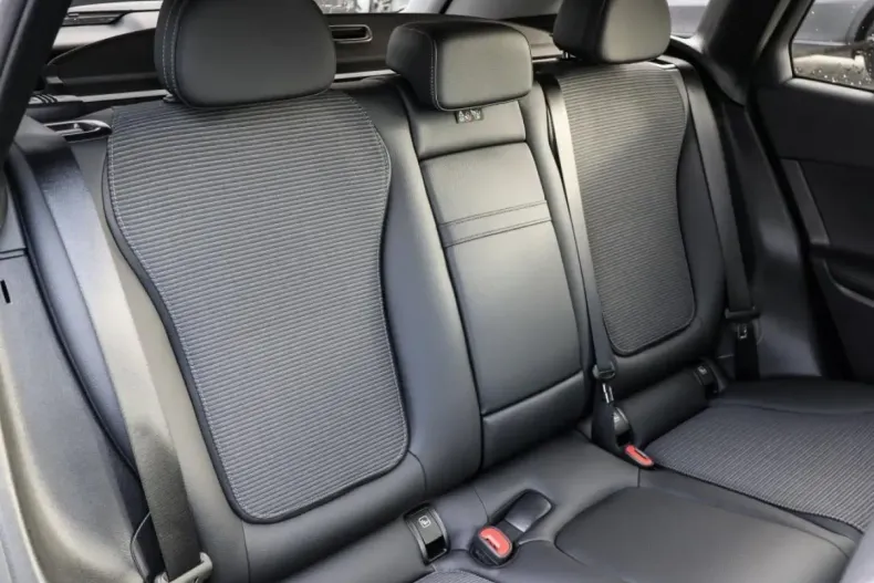 Mercedes-Benz GLC 200 din 2024 cu 19.987 km - oferta MER165035 - foto 4